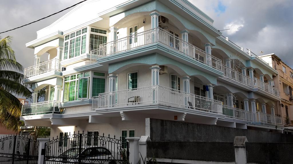 Residence Lasenza Apartment Flic-en-Flacq Екстериор снимка